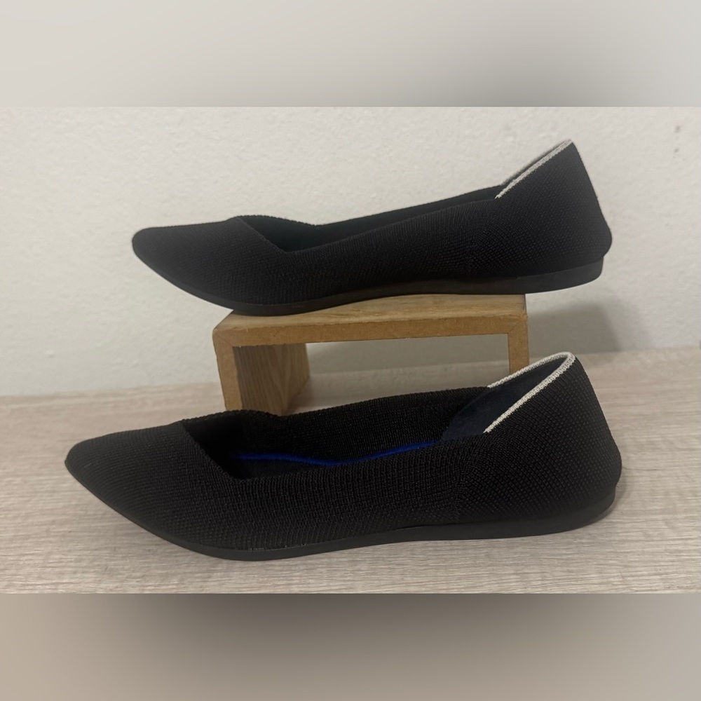 Rothy's Black And White Halo Pointed Toe Ballet Flats Knit Washable Chic 6.5